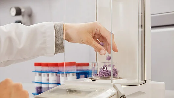 Laboratory testing of shredded textiles